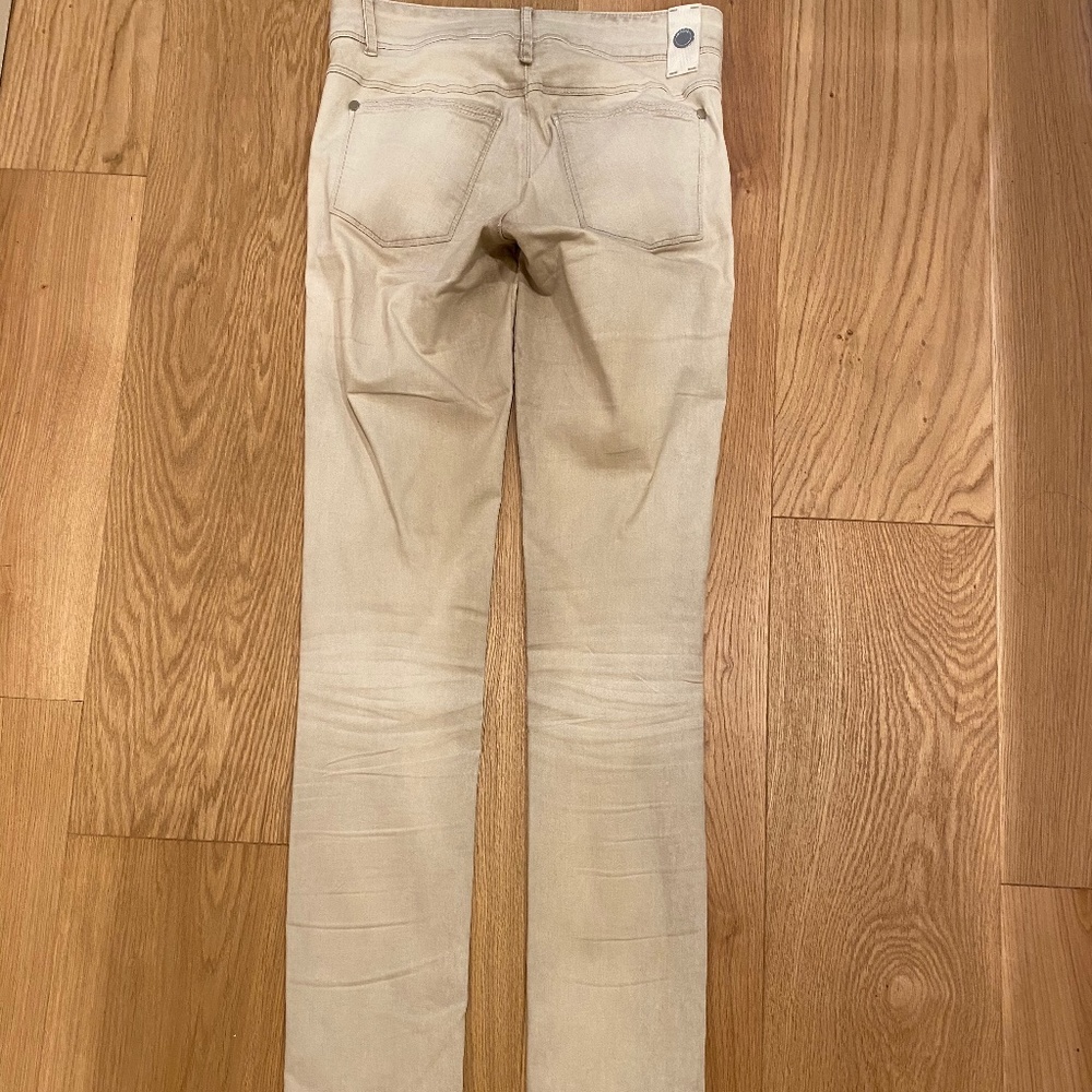 HIGH Jeans - Picture 2 of 13